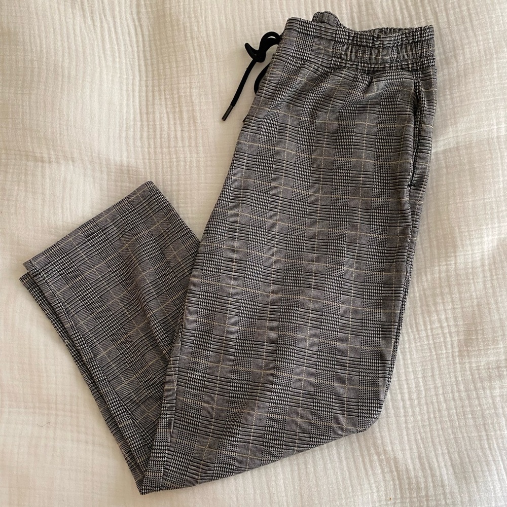 a new day Women’s Black and Gray Plaid Joggers